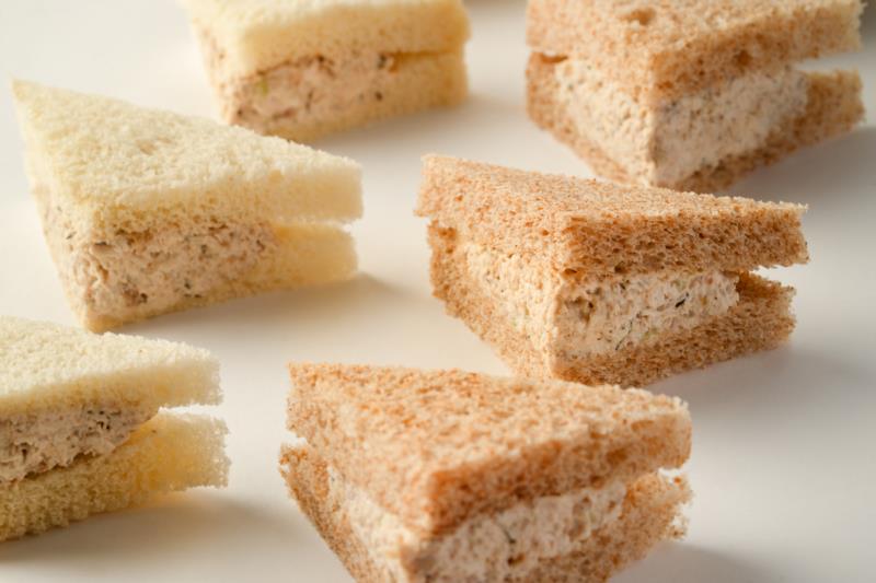 Plateau de Sandwich Classique Poulet : 60 pointes de chaque	