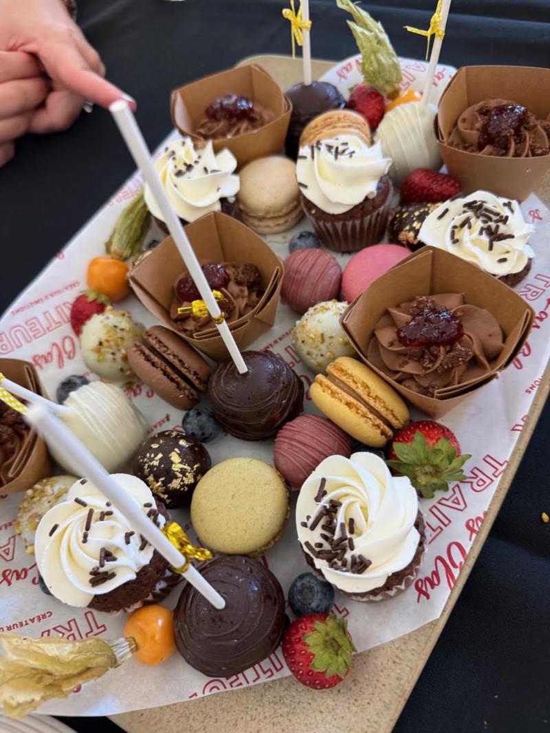Assortiment de 30 mignardises au choix du chef 